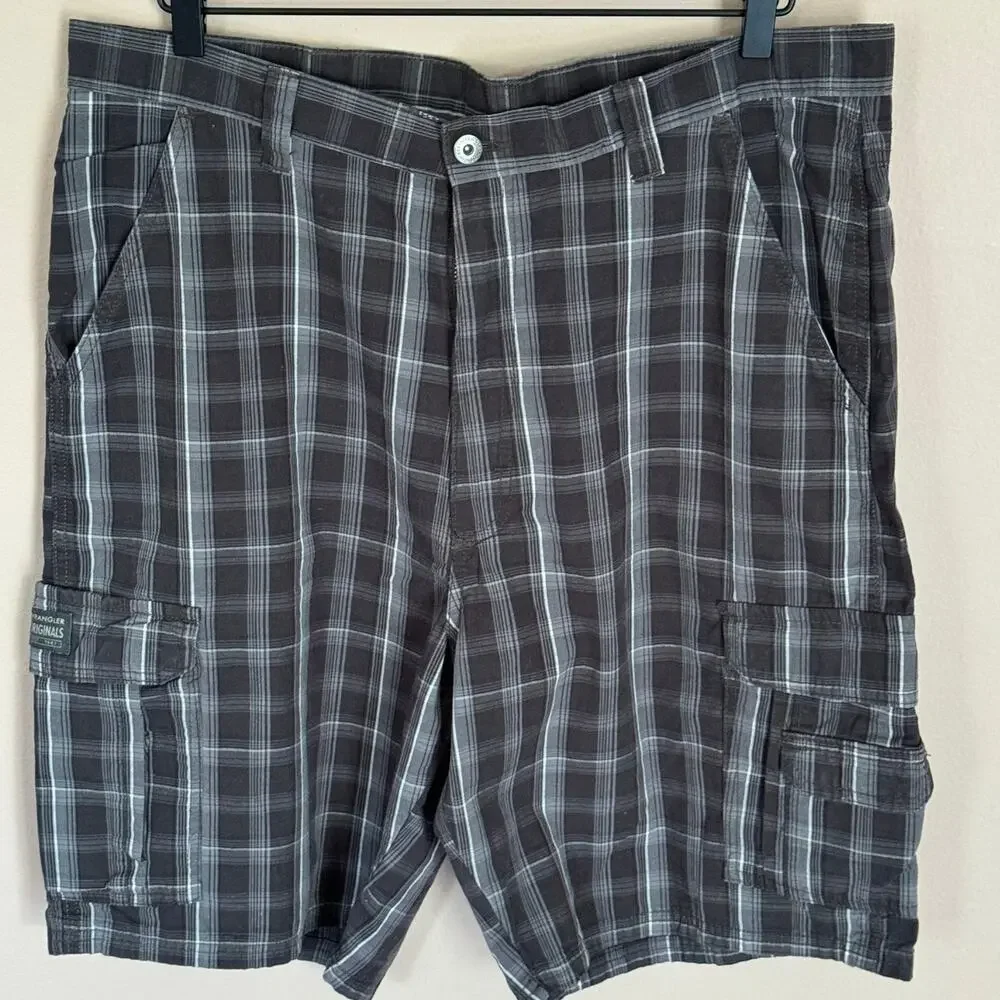 Wrangler Cargo Shorts Black Plaid size 36